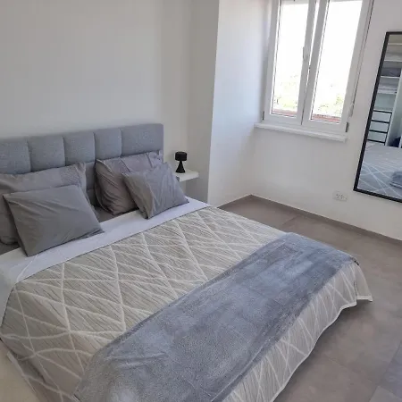 Bay View Apartman *